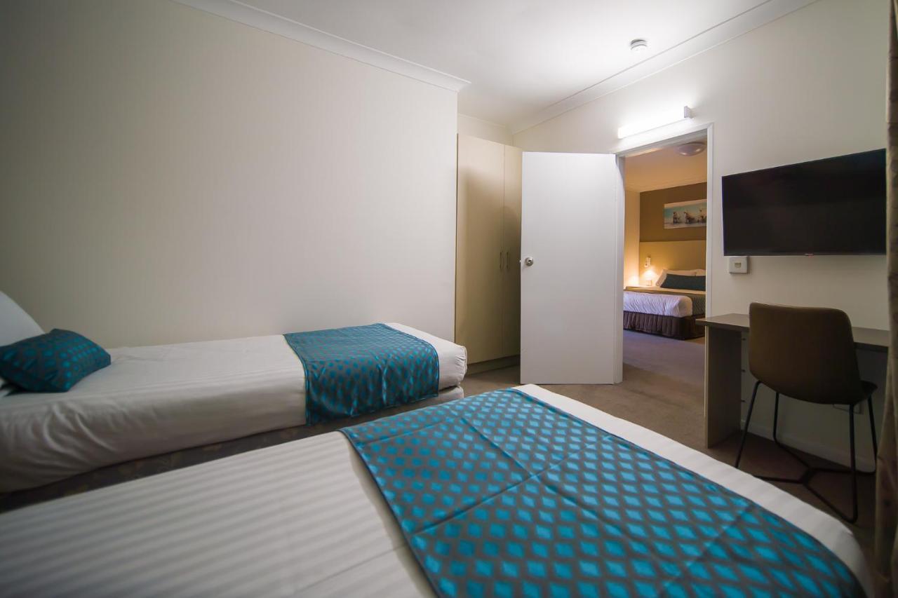 Hamilton'S Queanbeyan Motel Екстериор снимка