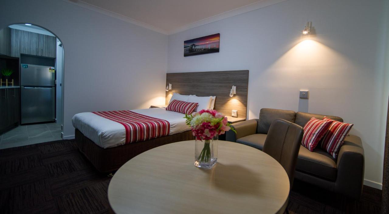 Hamilton'S Queanbeyan Motel Екстериор снимка