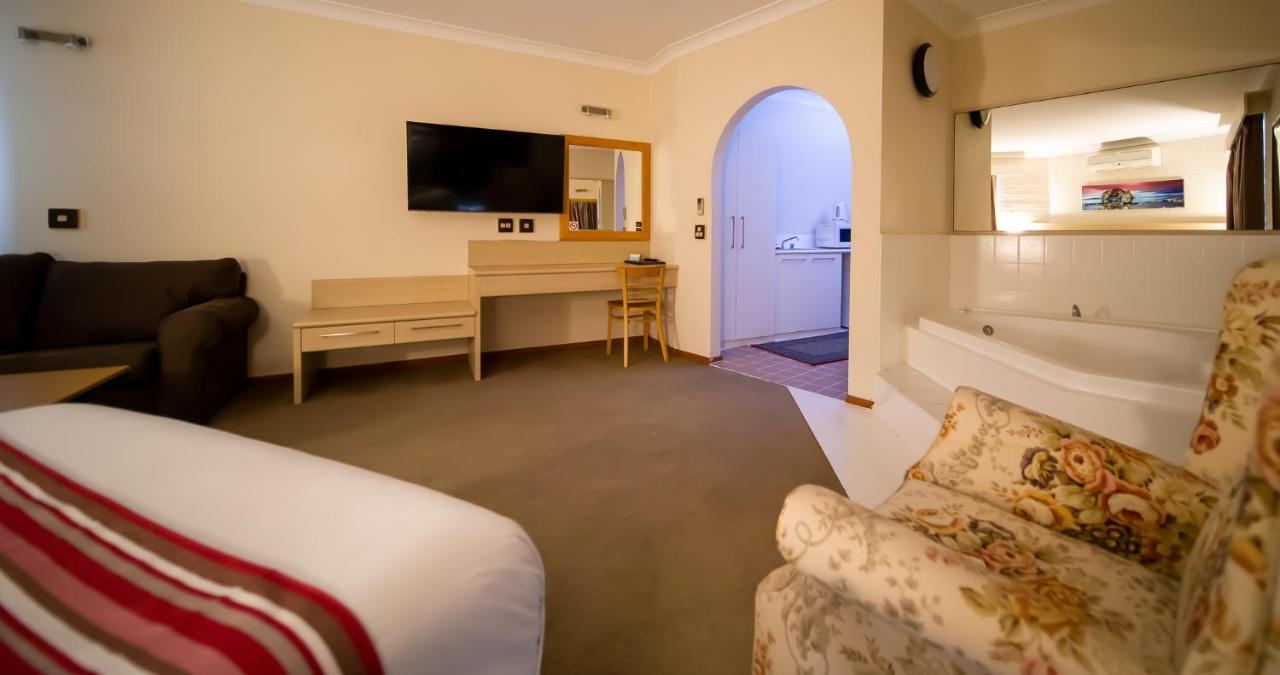 Hamilton'S Queanbeyan Motel Екстериор снимка