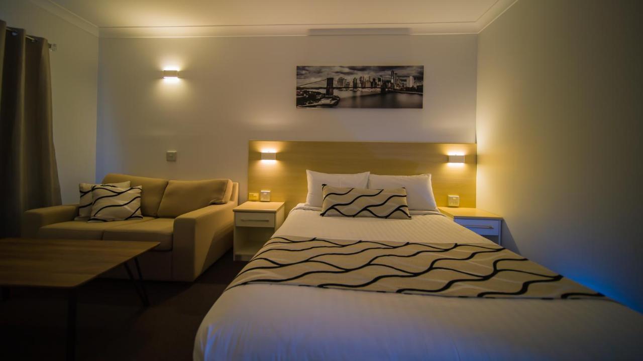 Hamilton'S Queanbeyan Motel Екстериор снимка