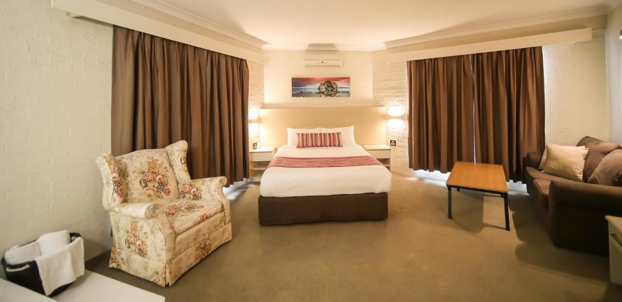 Hamilton'S Queanbeyan Motel Екстериор снимка