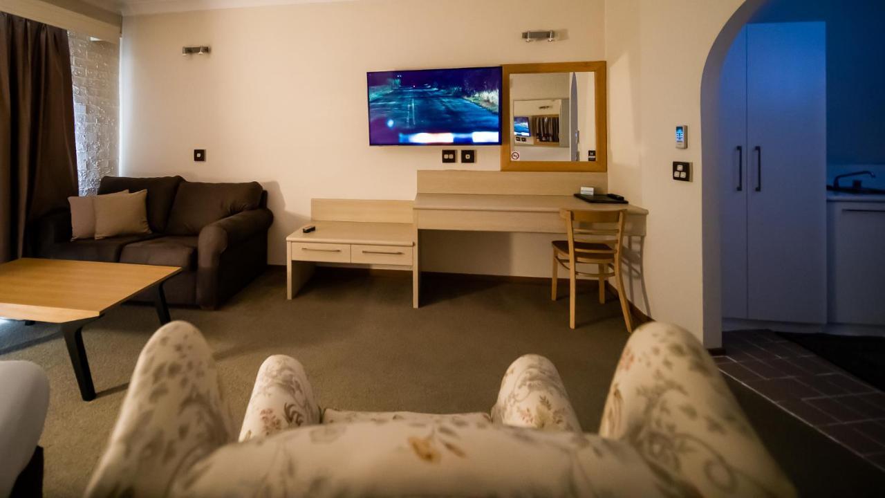 Hamilton'S Queanbeyan Motel Екстериор снимка