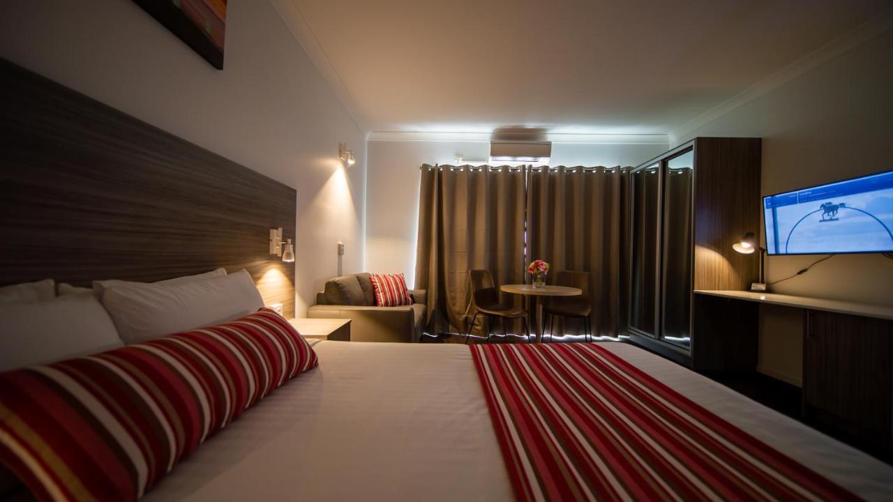 Hamilton'S Queanbeyan Motel Екстериор снимка
