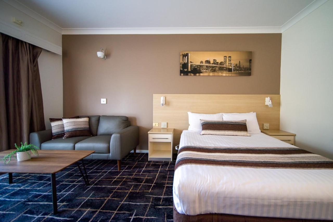 Hamilton'S Queanbeyan Motel Екстериор снимка