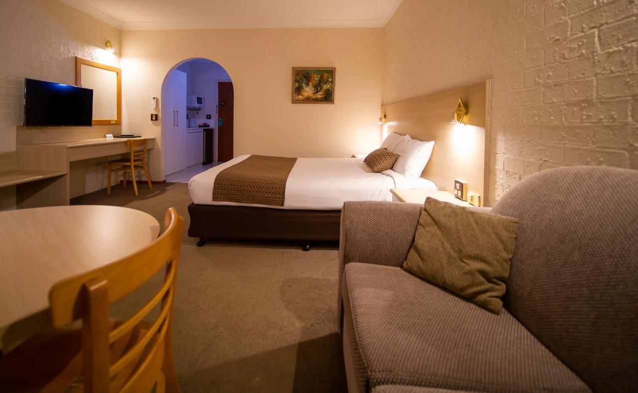 Hamilton'S Queanbeyan Motel Екстериор снимка