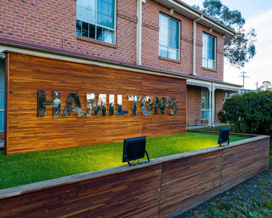 Hamilton'S Queanbeyan Motel Екстериор снимка