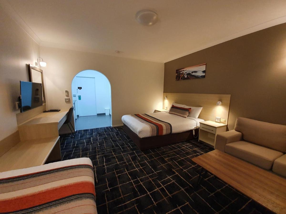 Hamilton'S Queanbeyan Motel Екстериор снимка