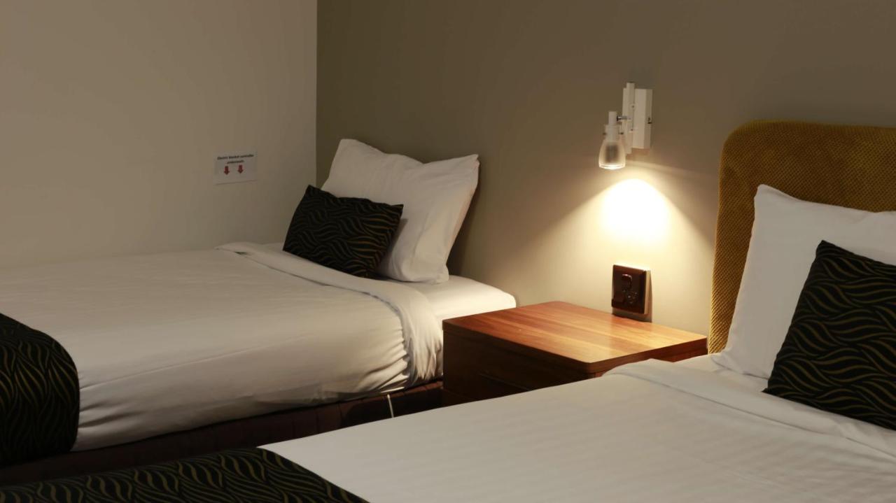 Hamilton'S Queanbeyan Motel Екстериор снимка