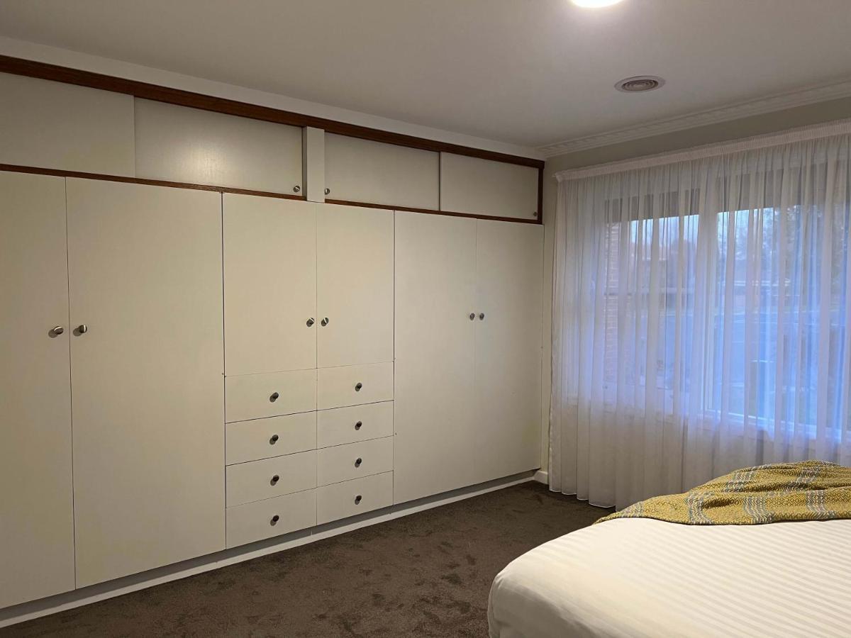 Hamilton'S Queanbeyan Motel Екстериор снимка
