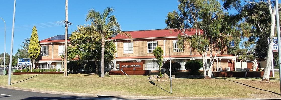 Hamilton'S Queanbeyan Motel Екстериор снимка