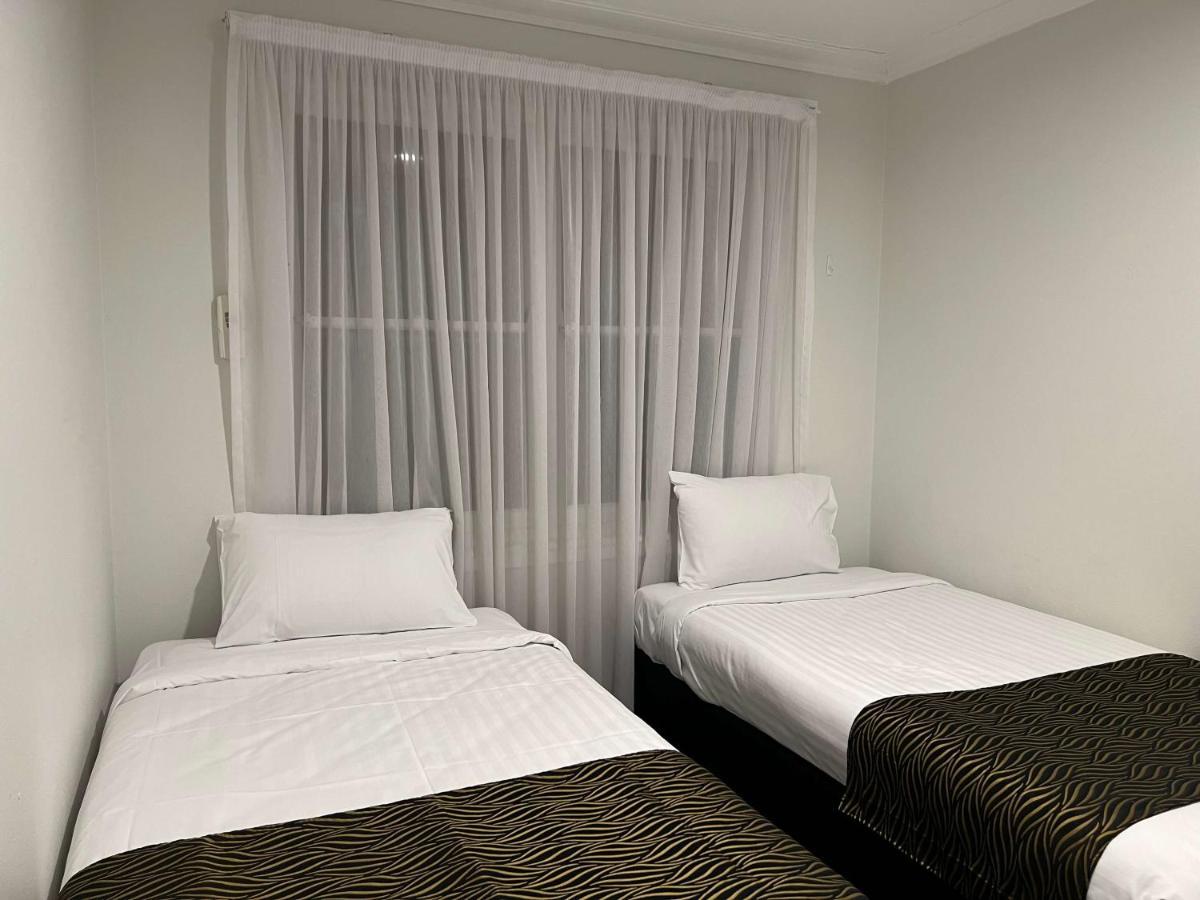 Hamilton'S Queanbeyan Motel Екстериор снимка