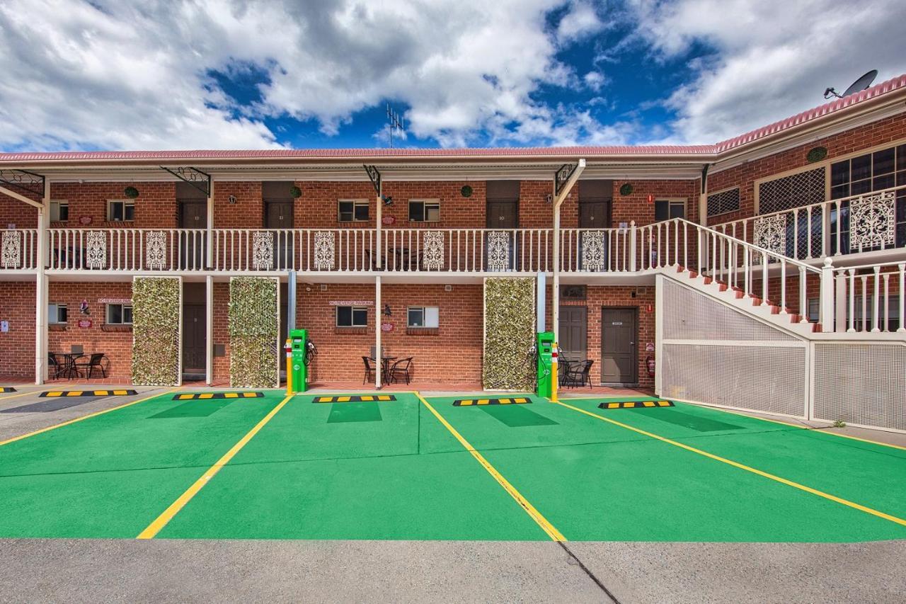 Hamilton'S Queanbeyan Motel Екстериор снимка
